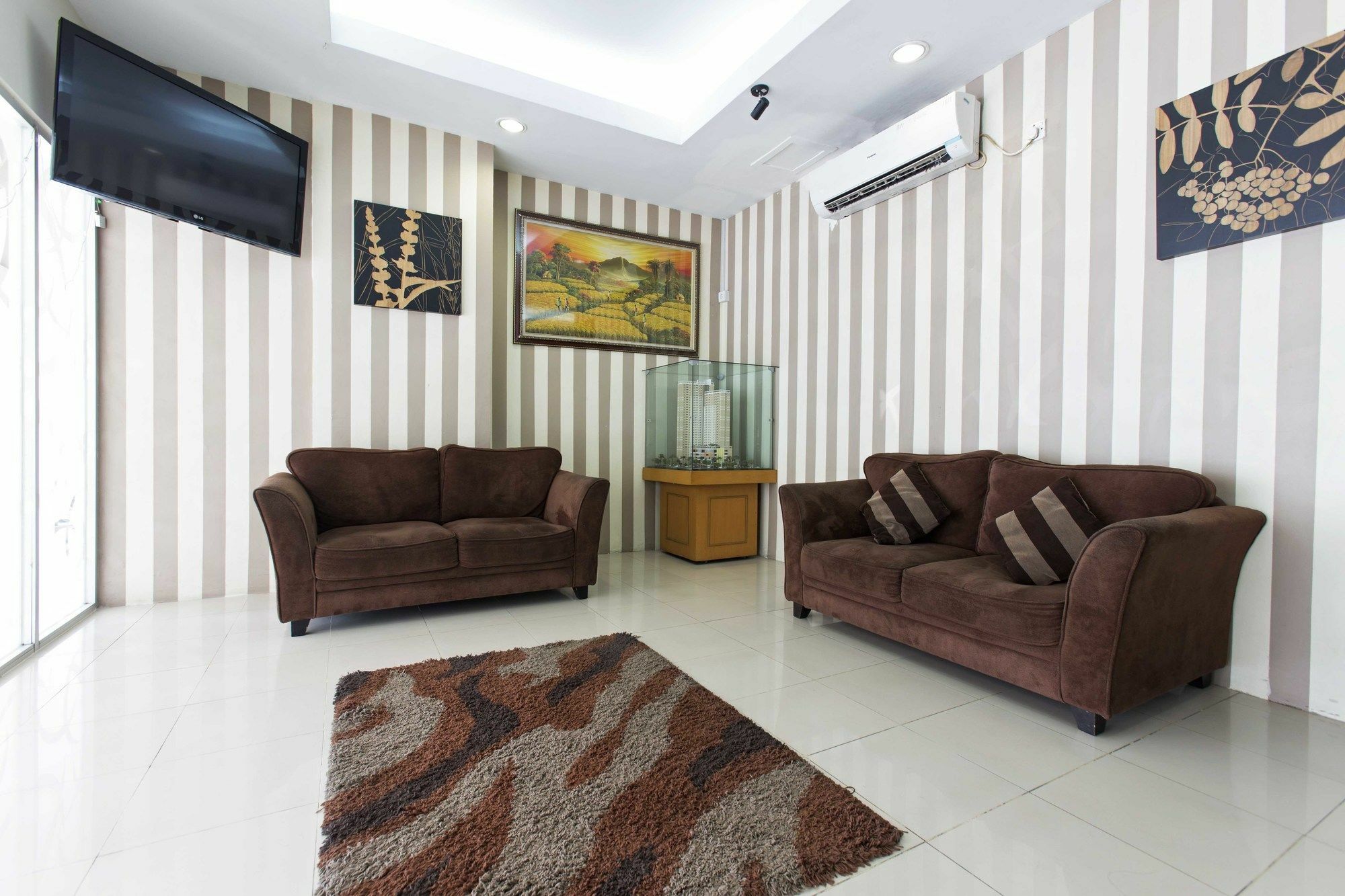 ג'קרטה Reddoorz Apartment @ Pegangsaan Kelapa Gading 3 מראה חיצוני תמונה