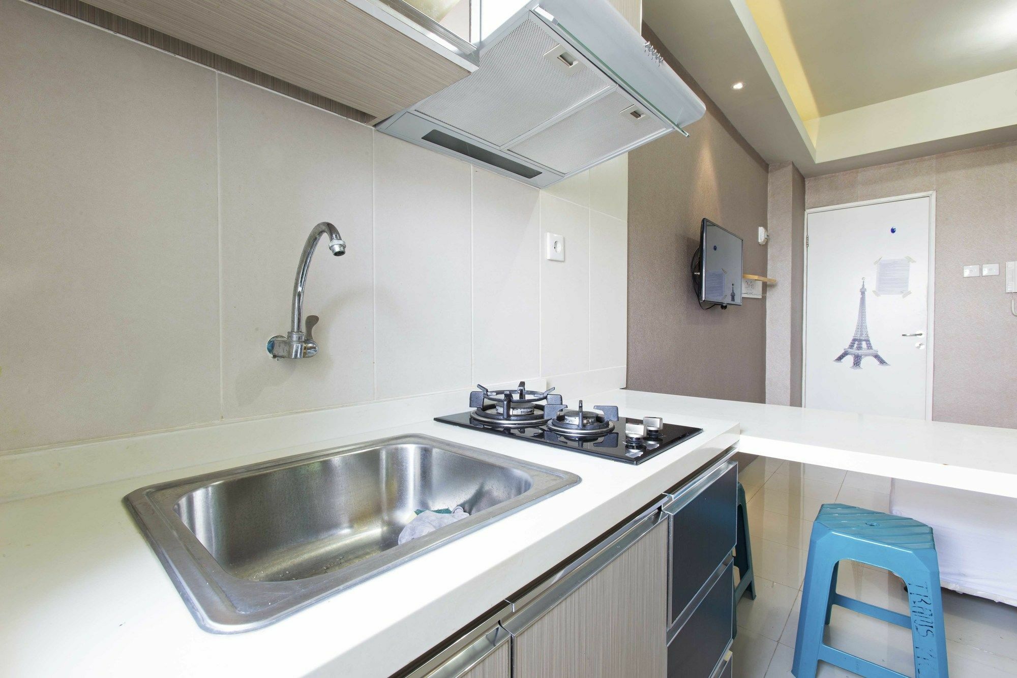 ג'קרטה Reddoorz Apartment @ Pegangsaan Kelapa Gading 3 מראה חיצוני תמונה