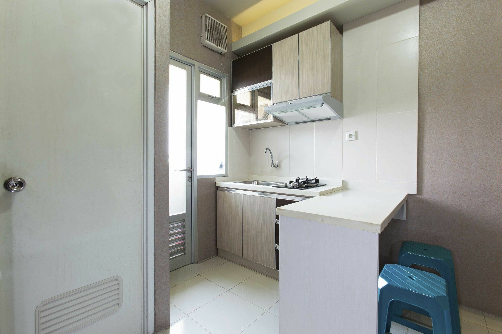 ג'קרטה Reddoorz Apartment @ Pegangsaan Kelapa Gading 3 מראה חיצוני תמונה