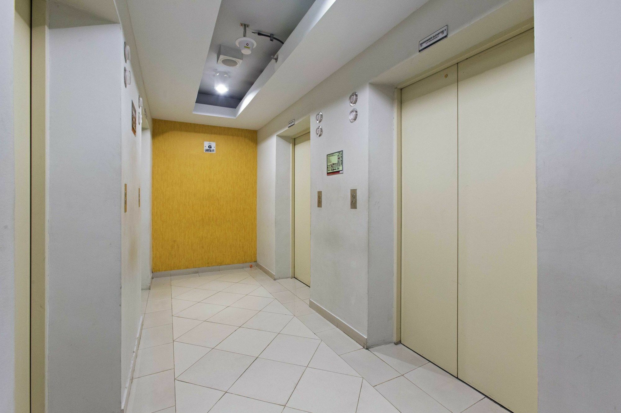 ג'קרטה Reddoorz Apartment @ Pegangsaan Kelapa Gading 3 מראה חיצוני תמונה