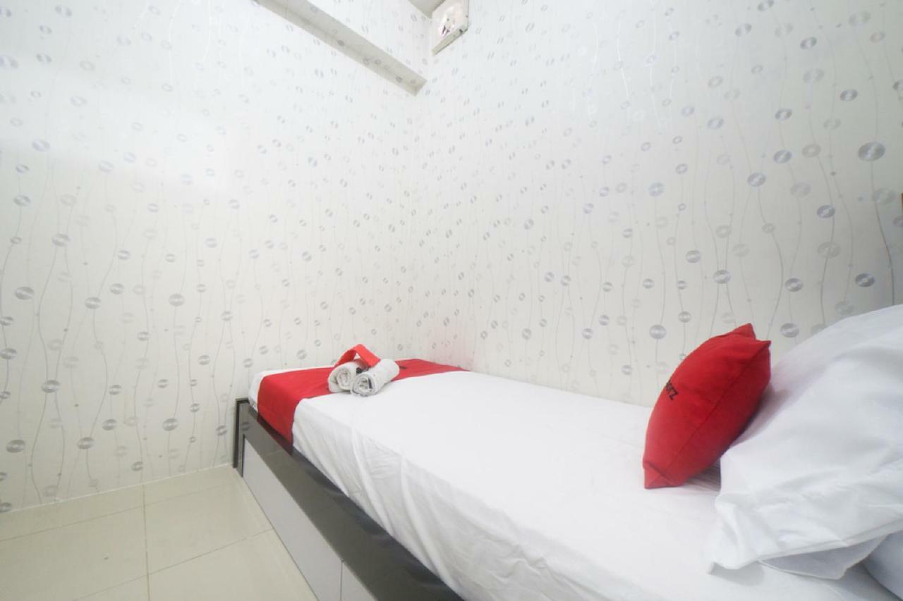 ג'קרטה Reddoorz Apartment @ Pegangsaan Kelapa Gading 3 מראה חיצוני תמונה